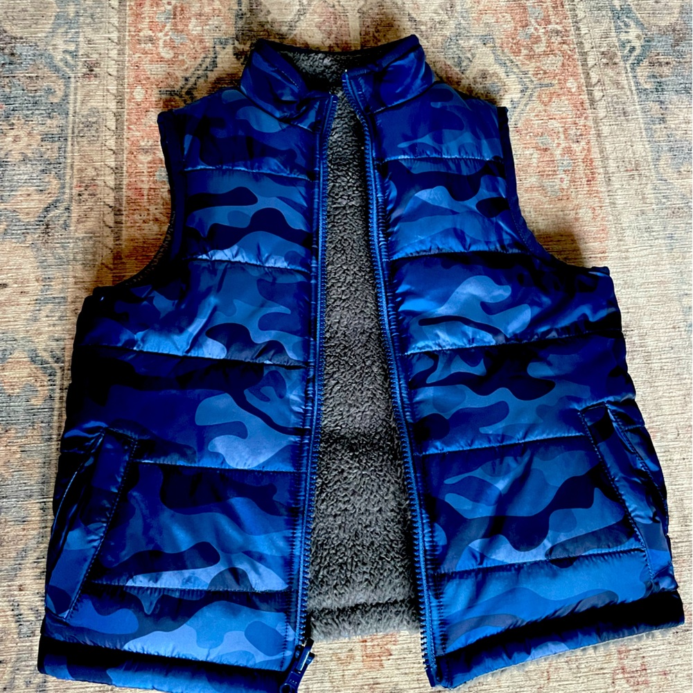 Boys blue camo fleece lined puffer vest